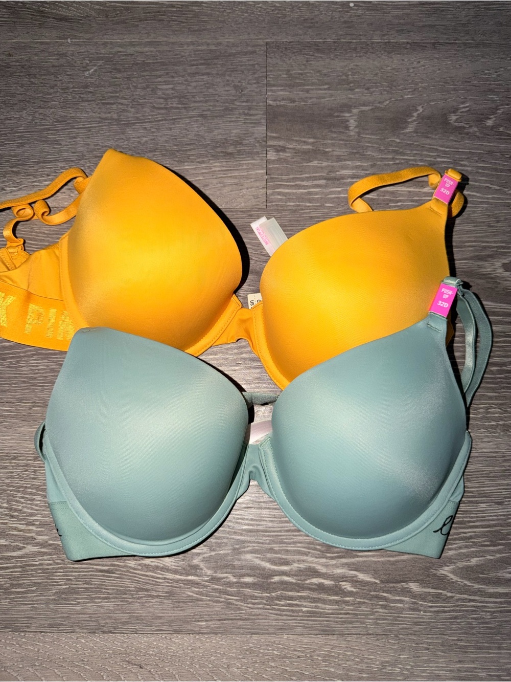 Set of 2 Wear Everywhere Push-Up Bra Size 32D